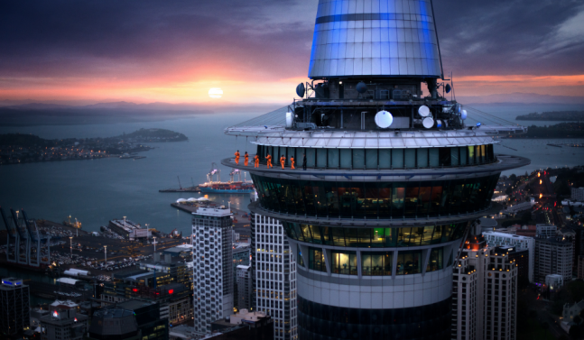 Auckland Sky Tower skywalk
